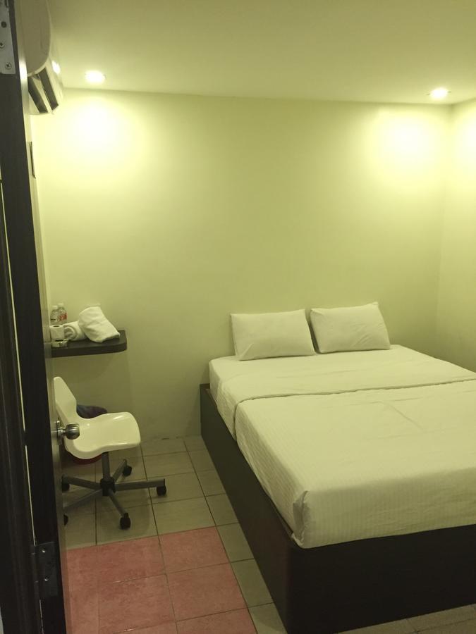 Desa House Hotel Kepong Eksteriør bilde